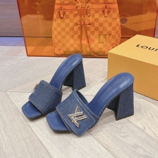 Louis Vuitton Slippers